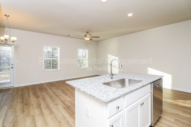 Building Photo - 1002 Merritt Dr