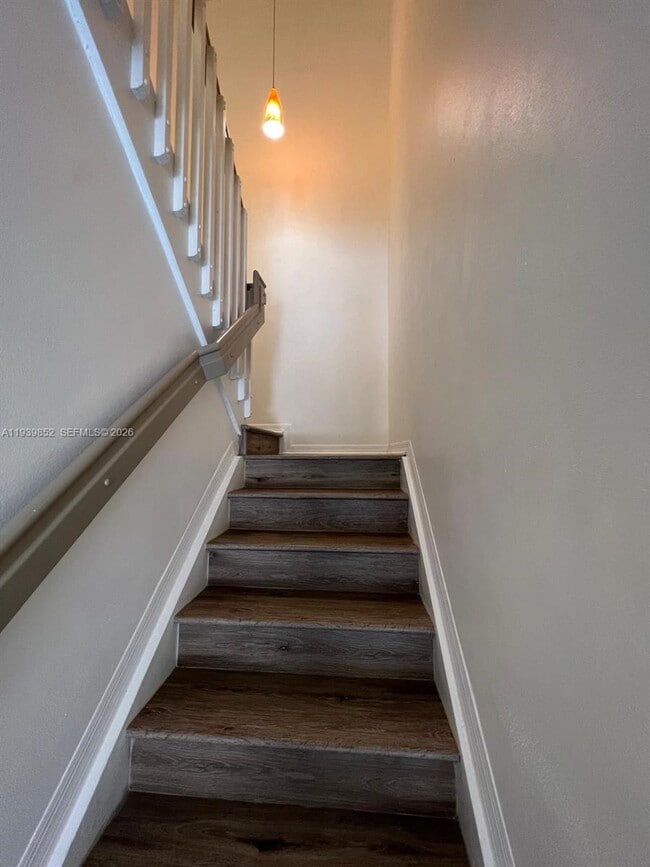 Building Photo - 721 SW 107th Ave