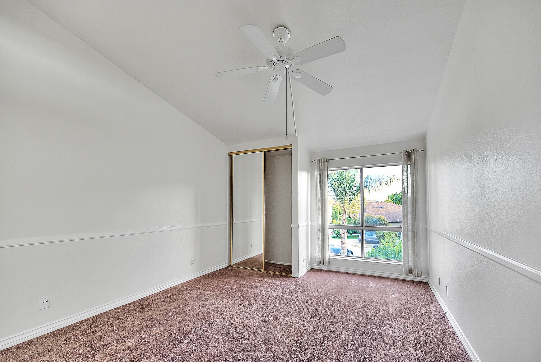 Building Photo - 26222 Fern Glen