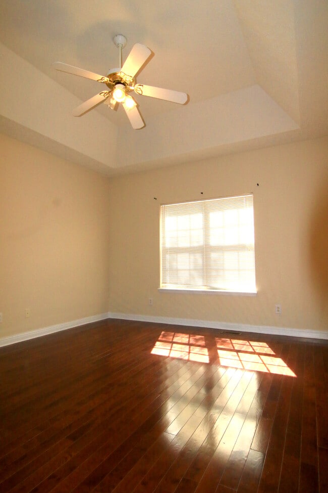 Building Photo - 2123 Moonlite Ct