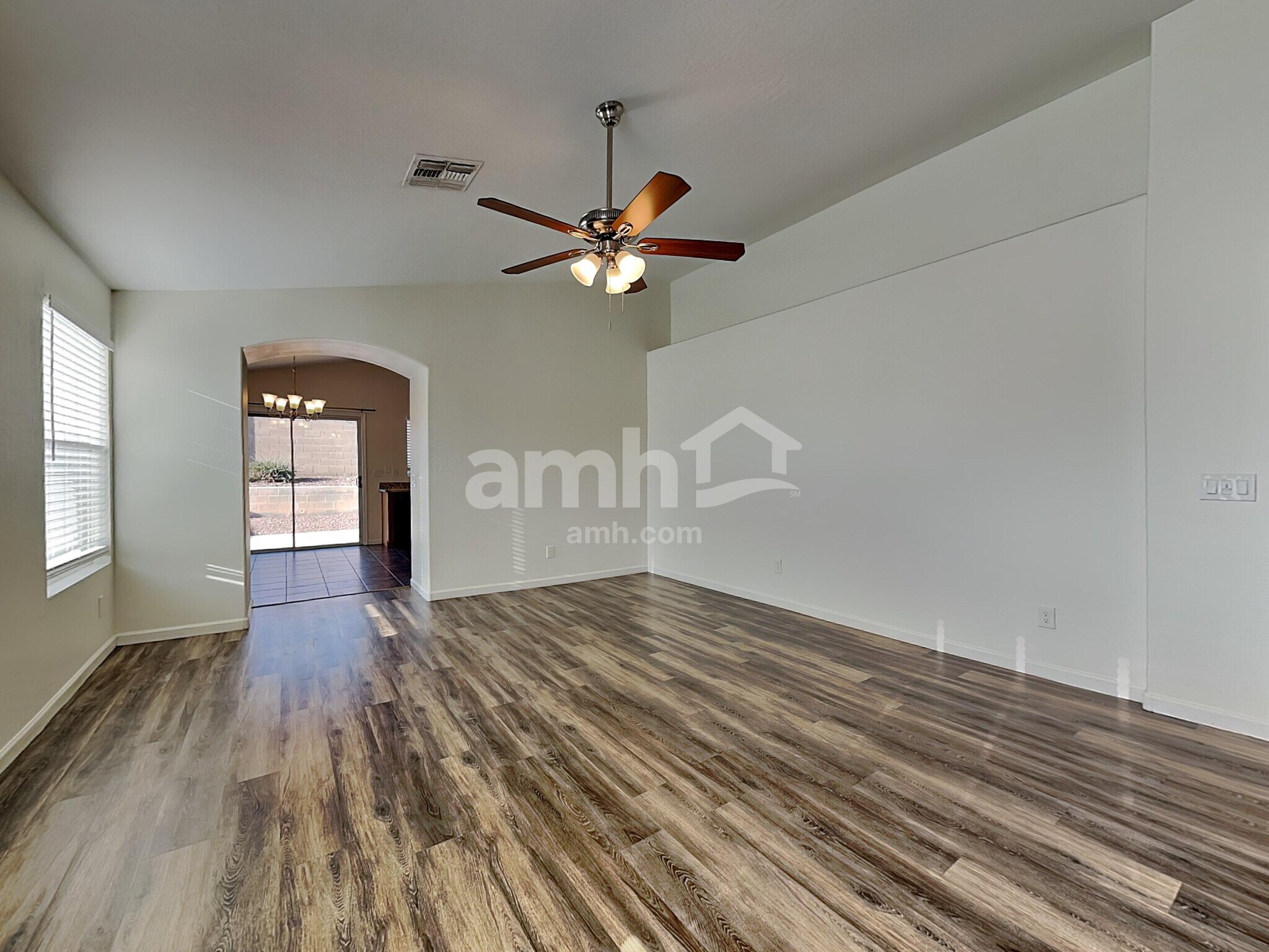 Building Photo - 22972 W Gardenia Dr