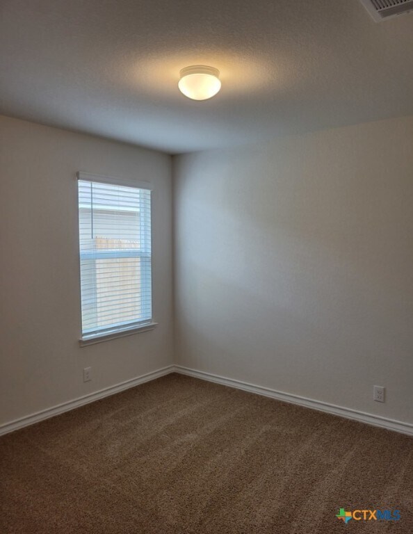 Building Photo - 609 Great Plains
