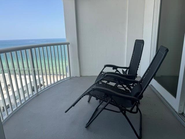 Building Photo - 5401 Collins Ave
