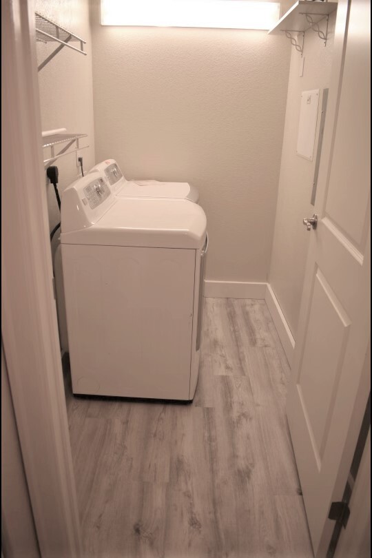 Full size washer/dryer - new floor - 2200 S University Blvd