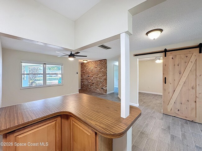 Building Photo - 1315 Lester Ct