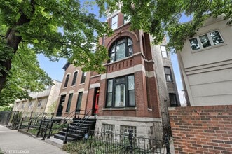 Building Photo - 1917 N Larrabee St