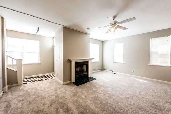 Building Photo - 209 Trent Ave