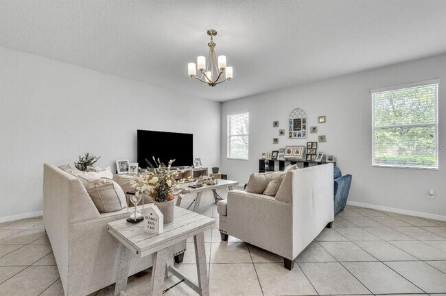 Building Photo - 3256 Rodrick Cir