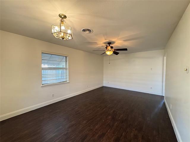 Building Photo - 802 Brookhurst Dr