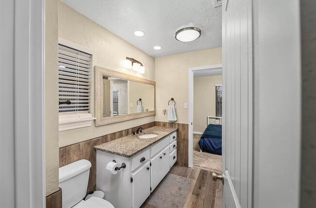 Building Photo - 6913 SW Beta Ave