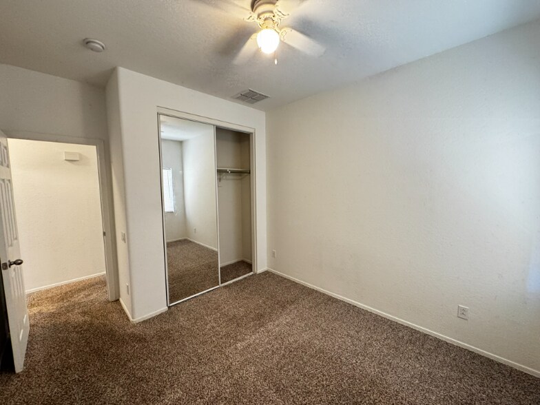 Building Photo - 5308 W Glass Ln