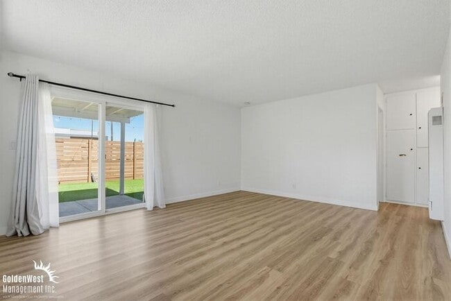 Building Photo - Bright and Inviting 2Bdm 1Ba Home in Escondido.