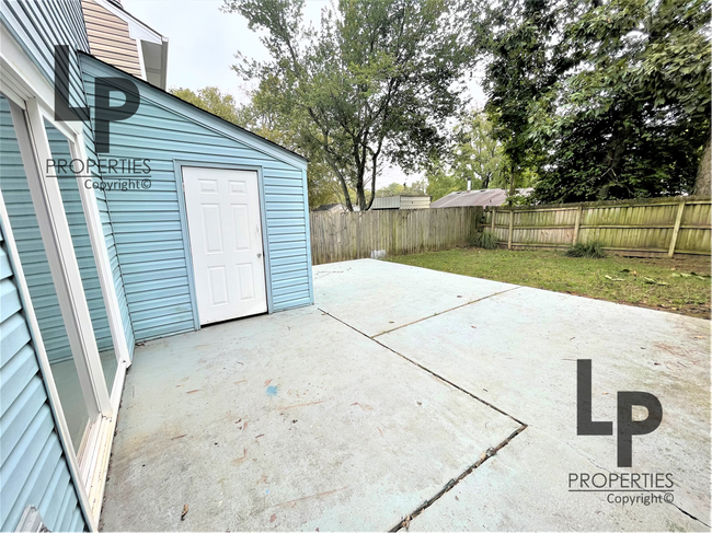 Building Photo - 1488 Deer Lake Cir