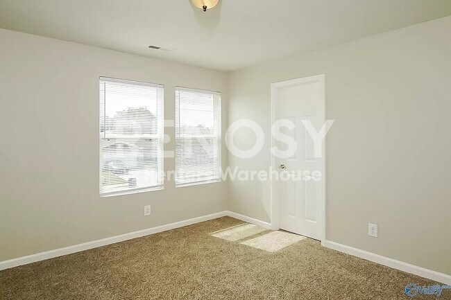 Building Photo - 123 Forestbrook Dr