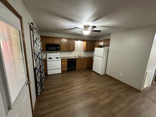 Building Photo - 413 Blake Anthony Dr