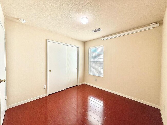 Building Photo - 2722 Kelly Brook TR