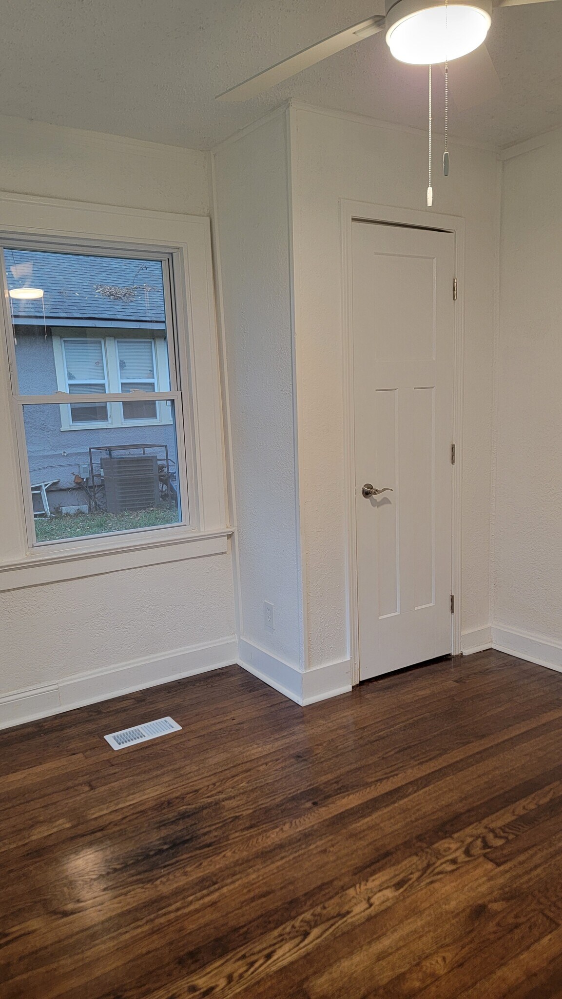 Building Photo - 6636 Tracy Ave