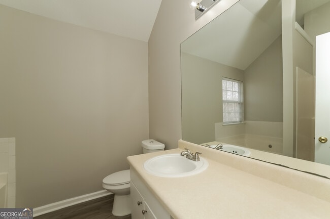 Building Photo - 1156 Misty Meadows Ln