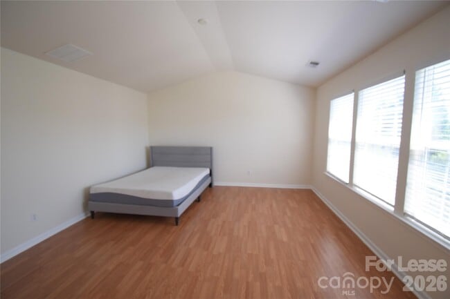 Building Photo - 3017 Azalea Hills Dr