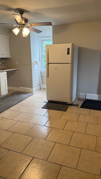 Kitchen - 62 Penn Blvd
