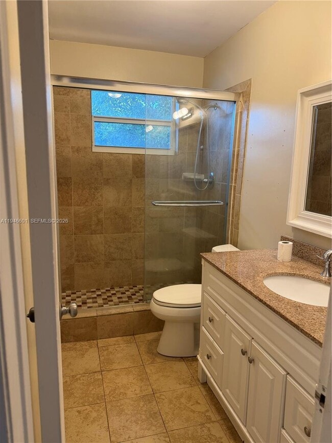 Building Photo - 3212 NE 10th St