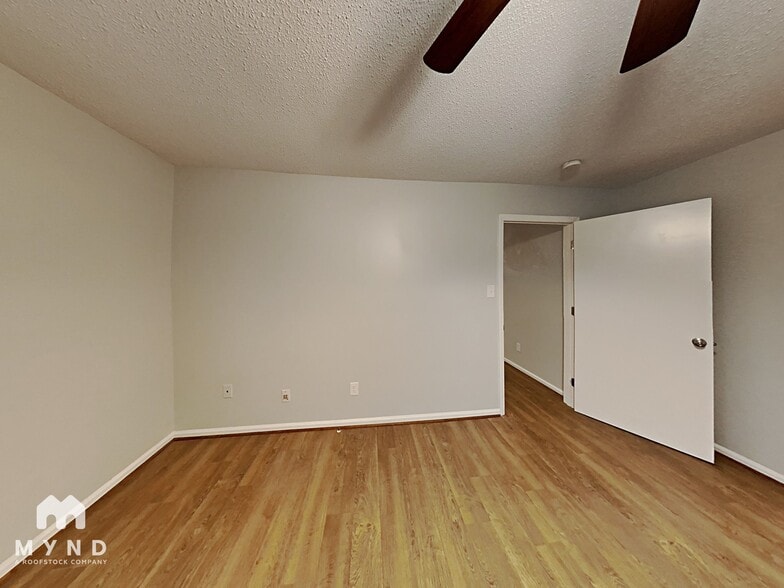 Building Photo - 4629 Longbriar Dr