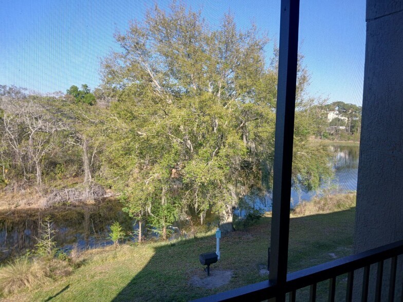 Building Photo - 8813 Latrec Ave