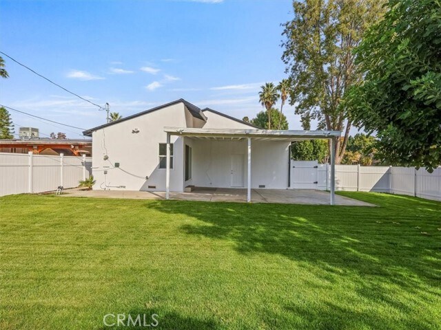 Building Photo - 7767 Independence Ave