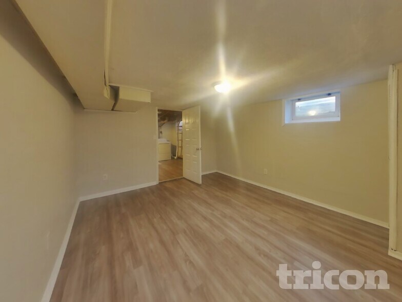 Building Photo - 906 Township Line Rd