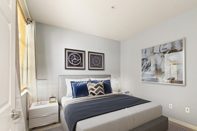 Building Photo - 800 N 8th St