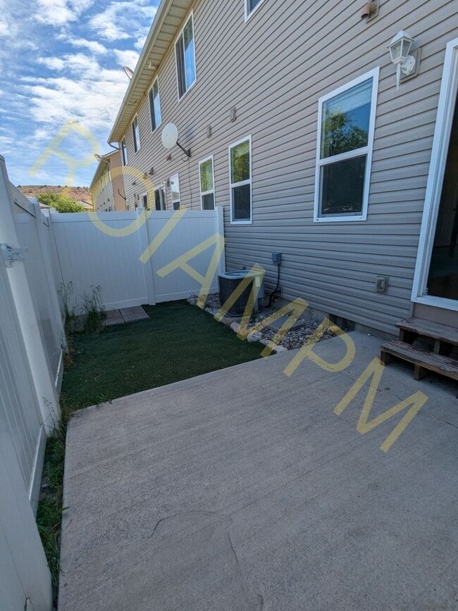 Building Photo - 3-Bedroom Townhome Near ISU with Attached Garage