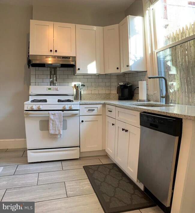 Building Photo - 1813 Wiltberger St NW