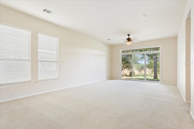 Building Photo - 141 Dickens Cir