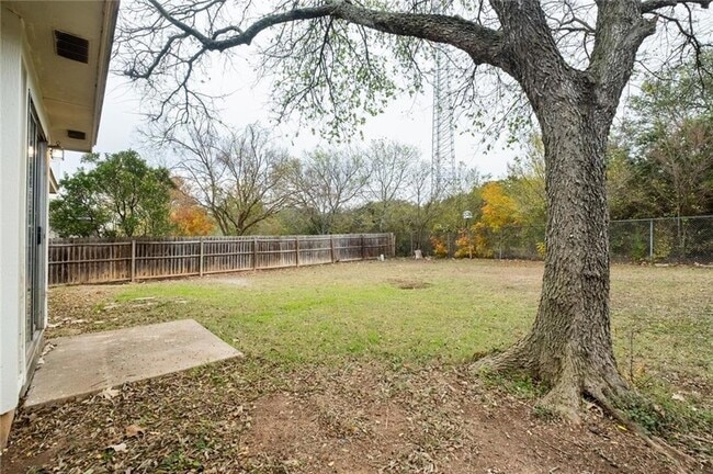Building Photo - 2116 E Gann Hill Dr