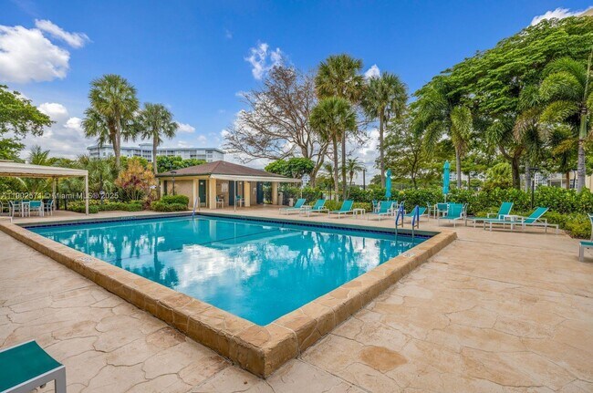 Building Photo - 3095 N Course Dr