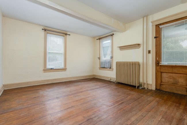 Building Photo - Pittstown