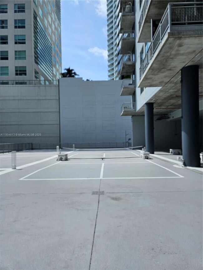Building Photo - 690 SW 1st Ct