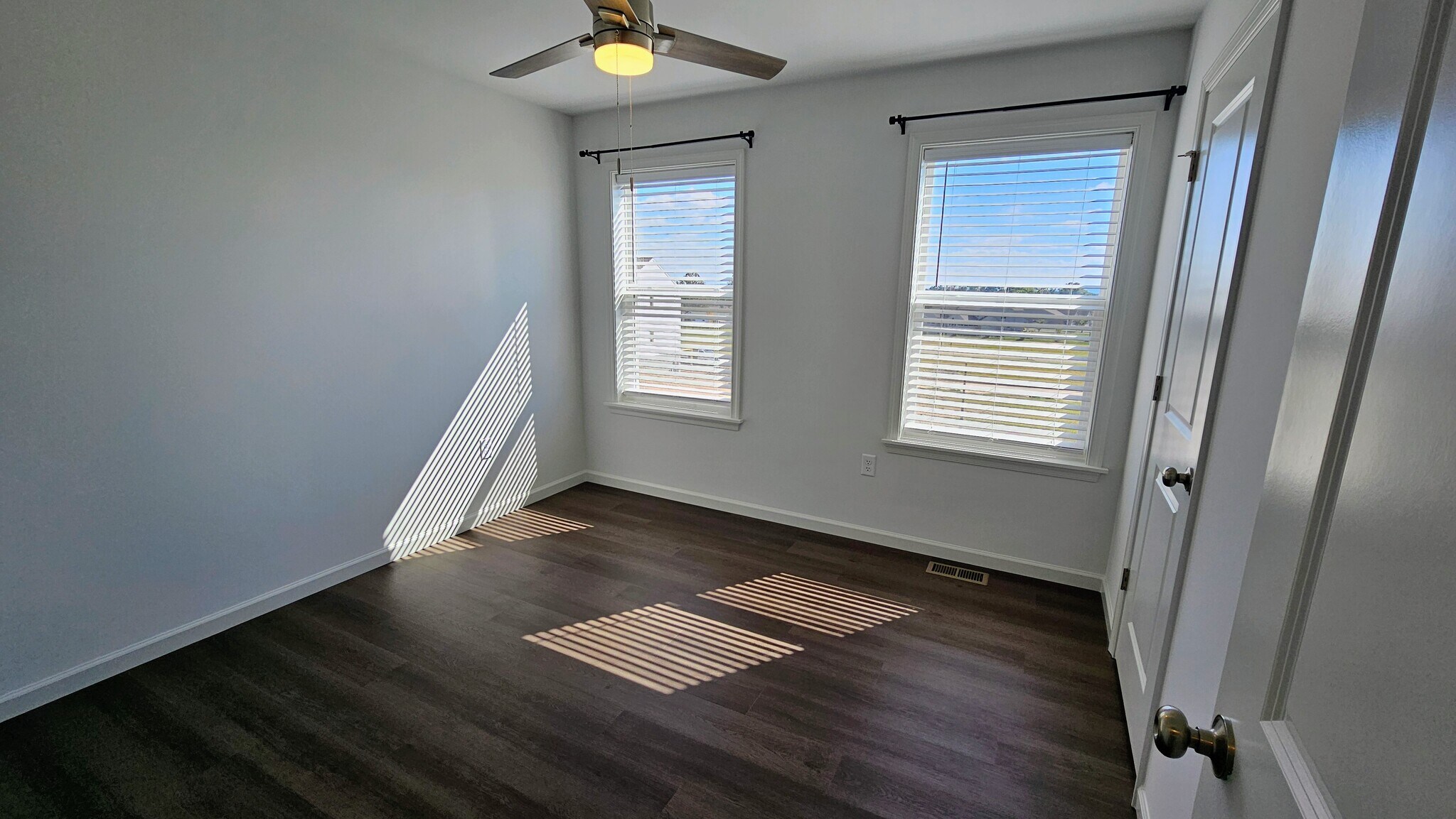 Building Photo - 63 N Conifer Dr