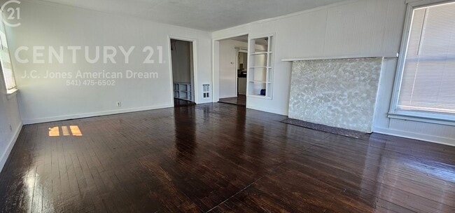 Primary Photo - Minutes to Downtown Grants Pass