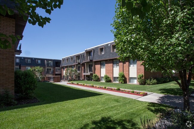 Building Photo - Regency Apartments