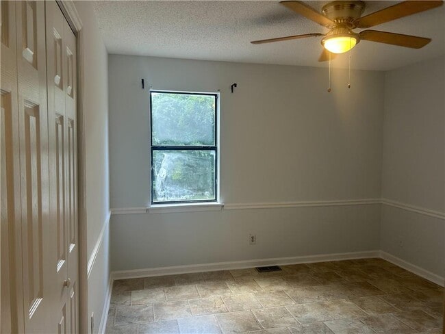 Building Photo - 2918 Mockingbird Cir