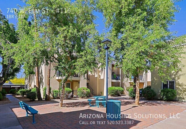 Building Photo - 740 W Elm St