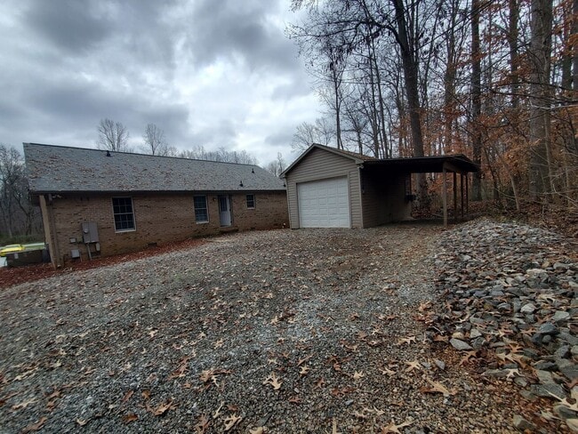 Building Photo - Ready to move in!