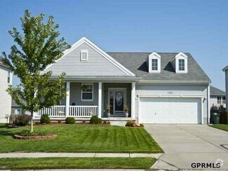 Building Photo - 906 Mineral Dr
