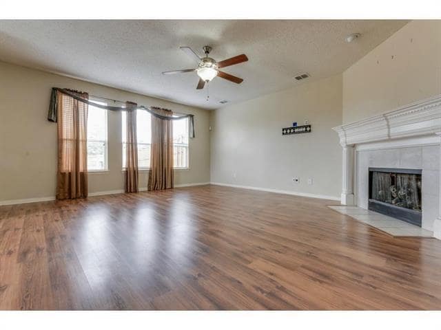 Building Photo - 8316 Fountain Springs Dr