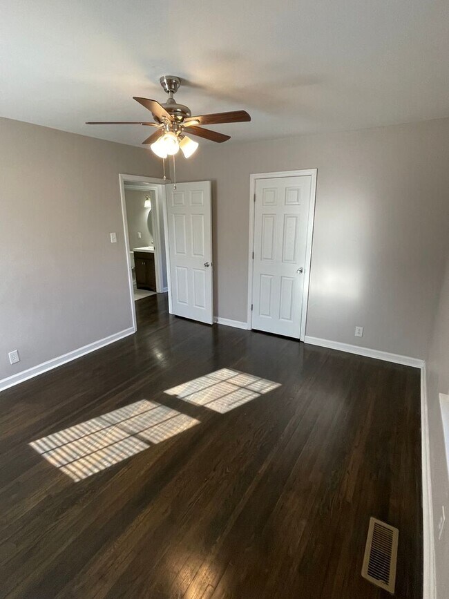 Building Photo - Renovated 1950's 3 Bedroom Home For Rent!