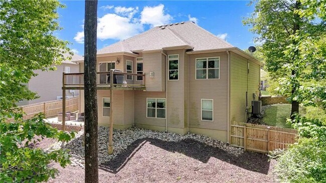 Building Photo - 911 Cheatham Ct