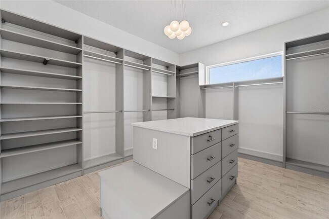 Building Photo - 5917 Cat Claw Ln