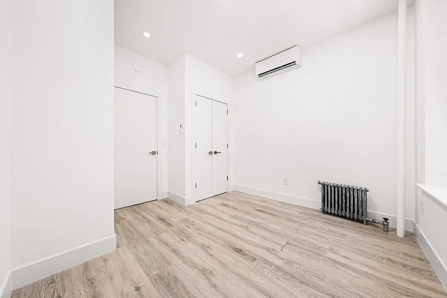 Building Photo - 254 Broome St