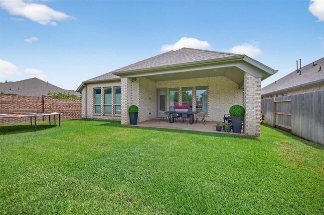 Building Photo - 19302 Seabiscuit Stable Trl